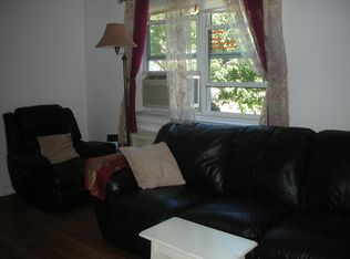 25526 73rd Ave, Glen Oaks, NY 11004