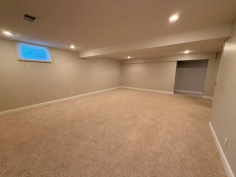 1216 Robin Dr — Photo 26
