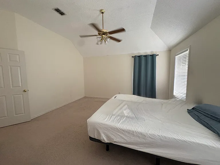 2212 Chasefield Dr — Photo 12