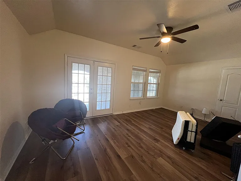 2403 Summers Glen Ct — Photo 16
