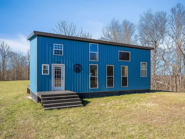 172 Beaver Ln, Gainesboro, TN 38562