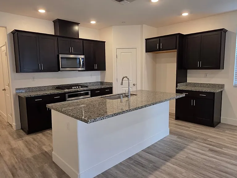 816 Loon St — Photo 4