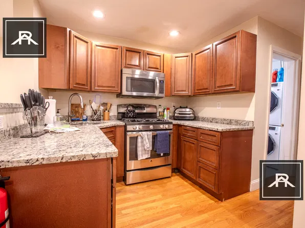 66 Egmont St #1, Brookline, MA 02446