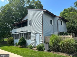 357 Greenland Dr, Lancaster, PA