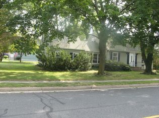 6 Marlborough Ave, Middlesex, NJ 08846