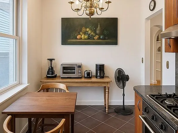 1560 E 18th St APT 3H, Brooklyn, NY 11230