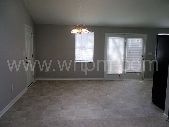 5th image of 3423 Warwick Way