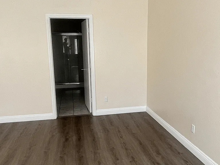 3527 Bronco Buster Ct — Photo 19