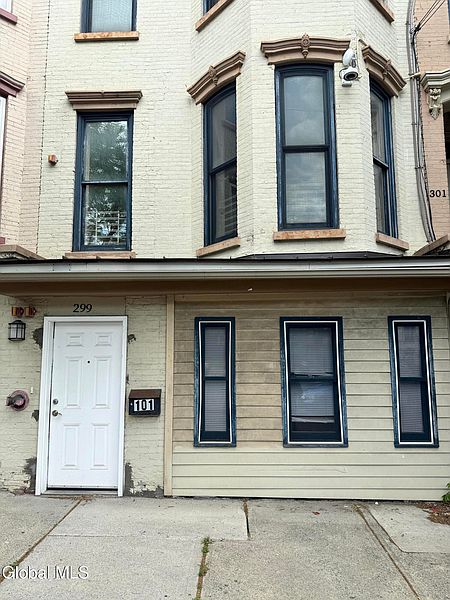 3rd image of 301 Clinton Avenue