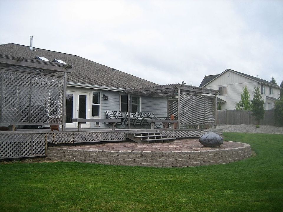 New flagstone patio