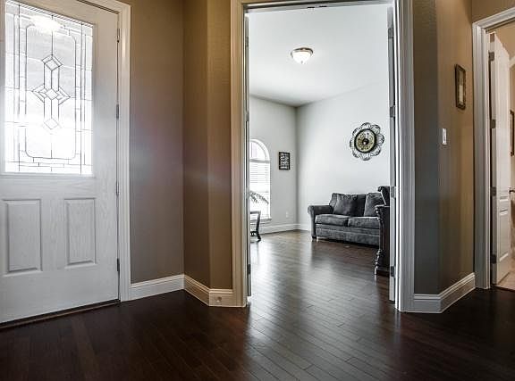 3rd image of 2826 Izabella Ct