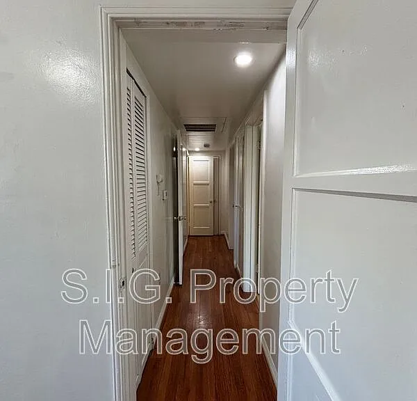 629 W Glenoaks Blvd #A — Photo 18
