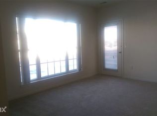 28230 S Pointe Ln, New Baltimore, MI