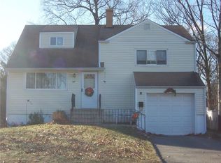 169 N Hill Rd, Colonia, NJ 07067