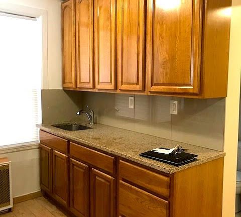 4th image of 43-28 40th St #1R