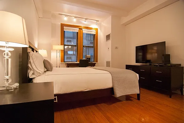 Rented by WAM Partners - William Moses Co. | media 12