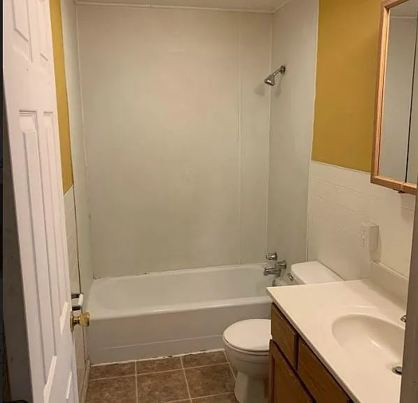 732 N Middle St — Photo 4