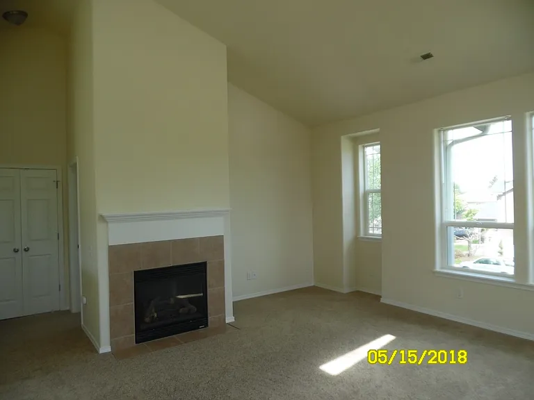 325 Cypress — Photo 2
