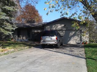 1715 Broadview Dr, Jenison, MI 49428