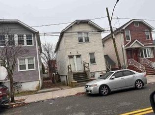 412 Beach 38th St, Far Rockaway, NY