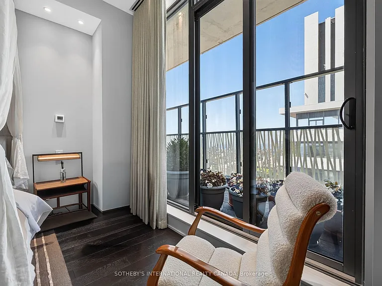 50 Charles St E #5501 — Photo 33