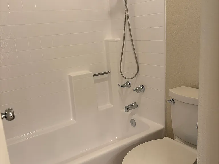 432 Villa Point Dr — Photo 10