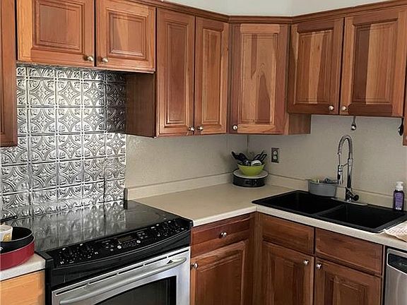 2nd image of 706 Vista On The Lk Unit 706