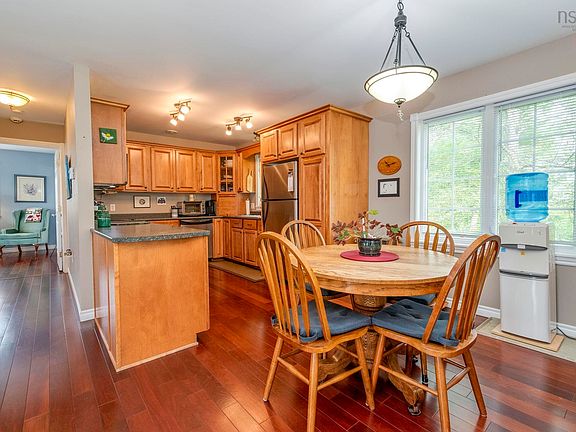 5th image of 59 Martha St