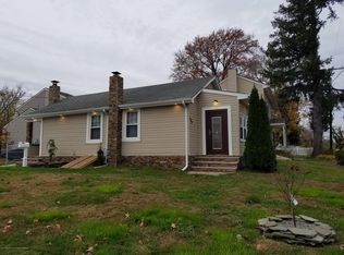 684 Prospect Ave, Keyport, NJ 07735