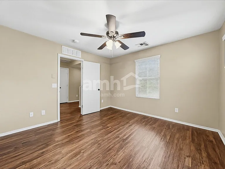 5332 W Jones Ave — Photo 10