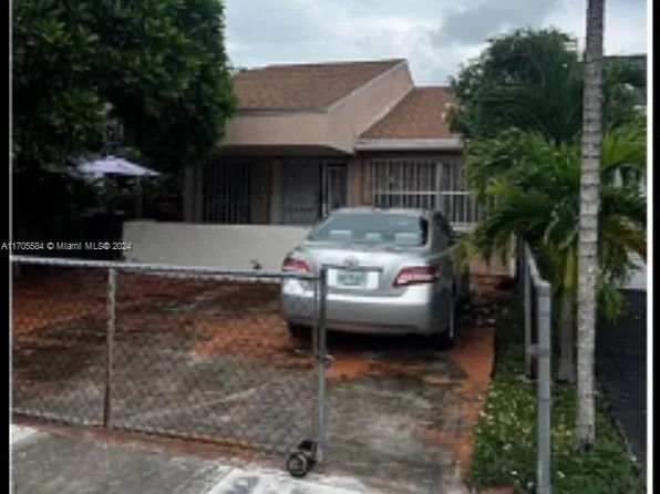 9707 SW 1st Ter, Miami, FL 33174