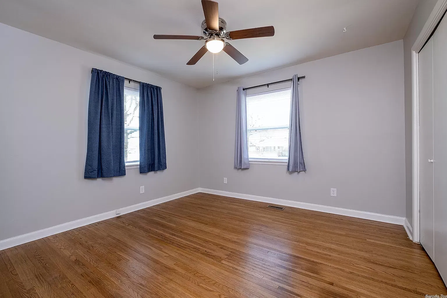 2 bed, 1063 sqft, $1,300 — Photo 3