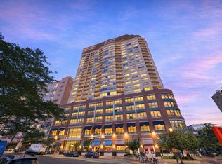 807 Davis St Unit 1301, Evanston, IL 60201