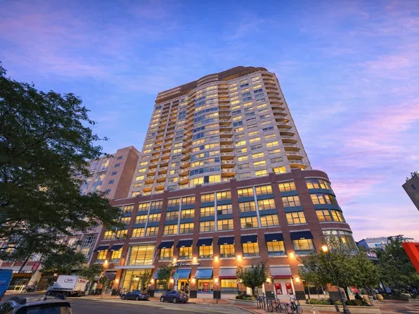 807 Davis St Unit 1301, Evanston, IL 60201