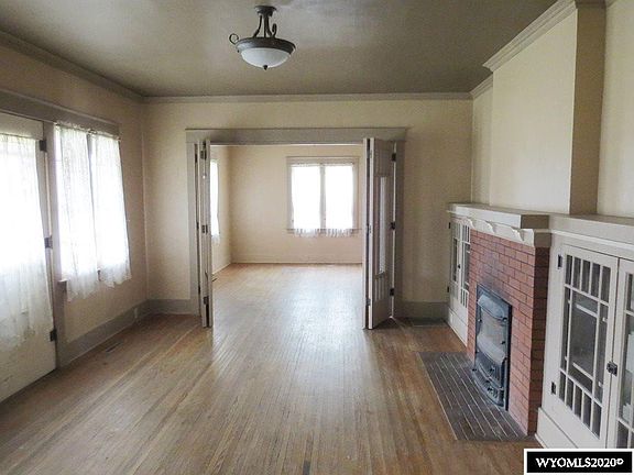 3rd image of 500 E Adams Ave
