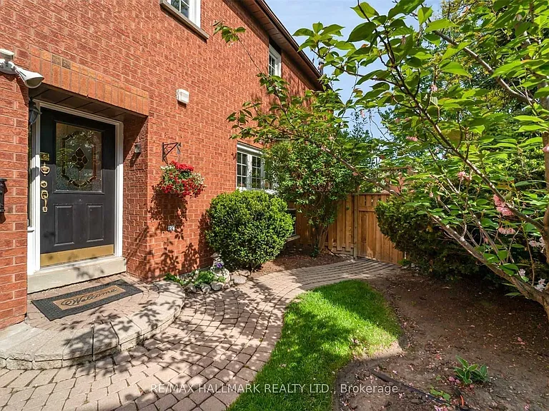 5031 Northern Lights Cir — Photo 3