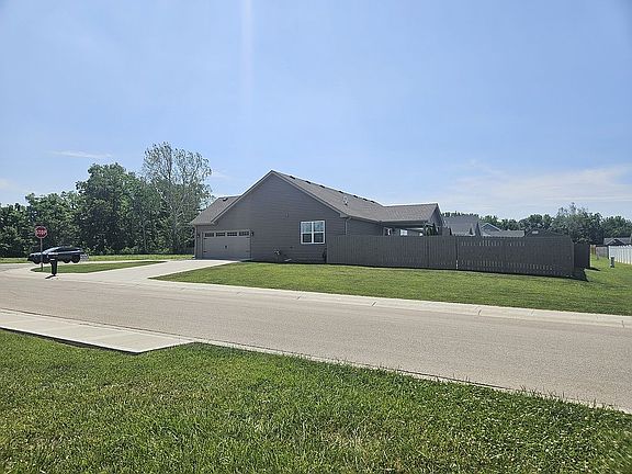 5th image of 199 Driftwood Ave