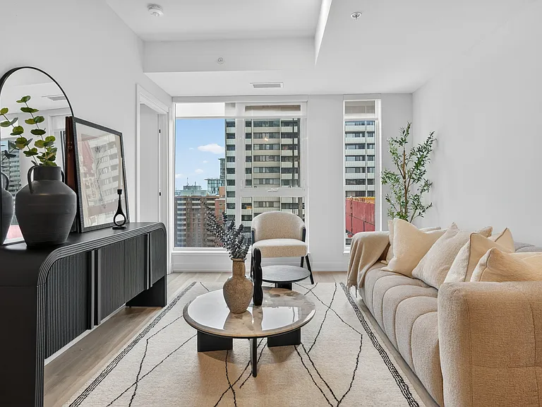 400 Albert St — Photo 9