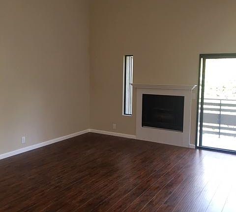 3rd image of 9886 Scripps Westview Way Unit 279