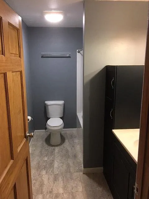 3 bed, 1.5 bath, 1467 sqft, $1,800 — Photo 3