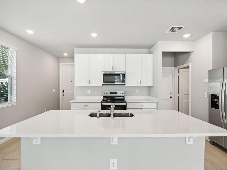 1st image of 354 Salisbury Circle