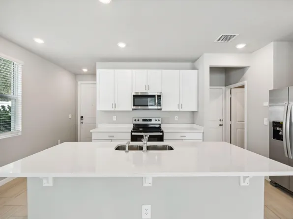 354 Salisbury Circle, Fort Pierce, FL 34982