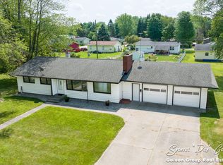 707 E Judd St, Greenville, MI 48838