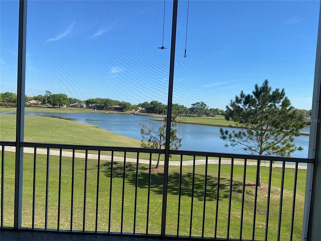 459 Hamptoncrest Cir APT 203