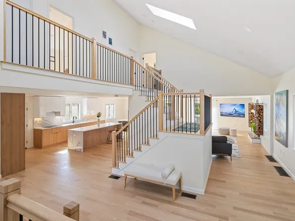 16 Lindsay Ter, Saugus, MA 01906