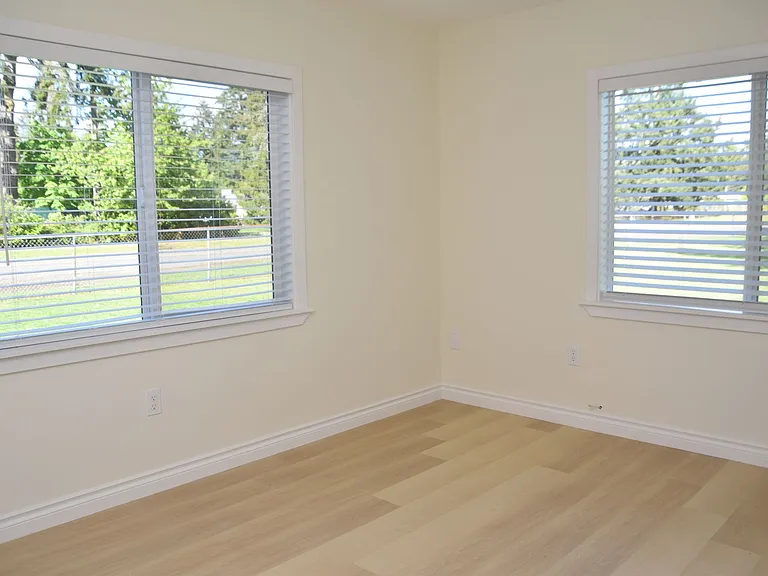 5724 Hillcrest Dr SW — Photo 12