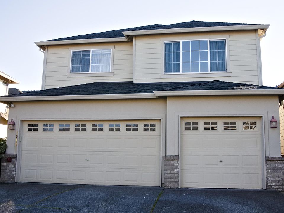 Front of the house. Spacious 3 car garage with overhead storage.