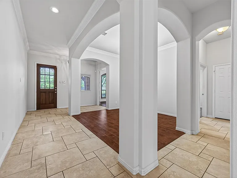 6726 Hathaway Ln — Photo 12
