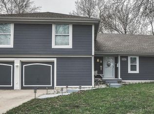 10206 W 99th Ter, Overland Park, KS 66212