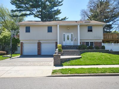1 Neubrech Court, Jericho, NY, 11753
